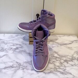 Nike Air Jordan 1 Season of Her Orchid Women’s Size 9.5